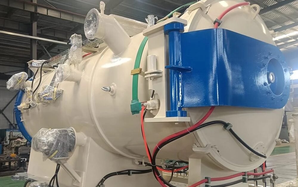 a Vacuum Controlled Atmosphere Quenching Furnace