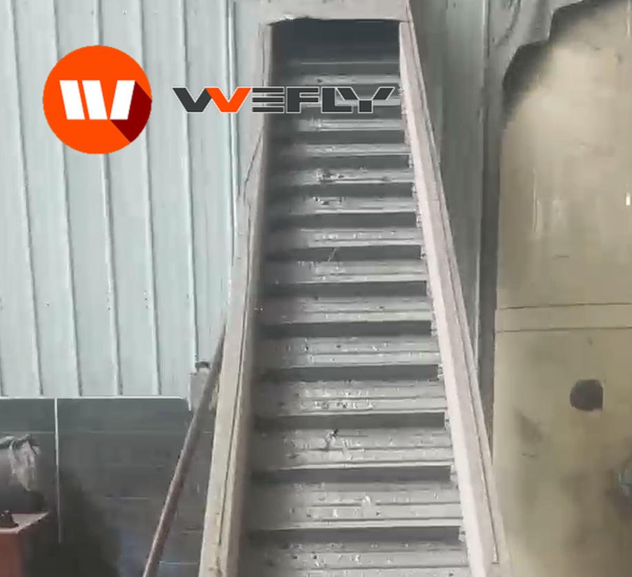 Waste solar panel recycling machine, industrial pyrolysis equipment for single-glass and double-glass PV modules inside factory workshop.